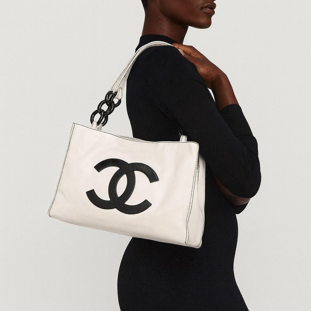Rare Vintage CHANEL Black and White CC Logo Chain Dual Top Handle Tote - Picture 2 of 16